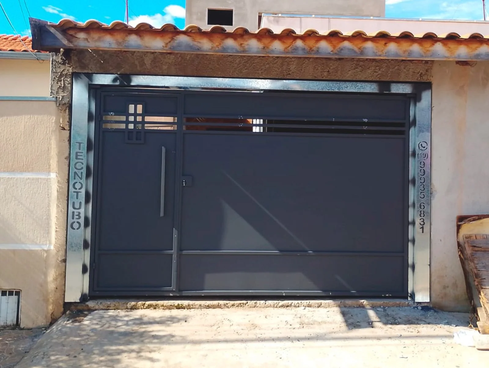 Portão de aço carbono em imagem publicada pela Tecnotubo